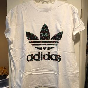 Women’s adidas boyfriend T-shirt
